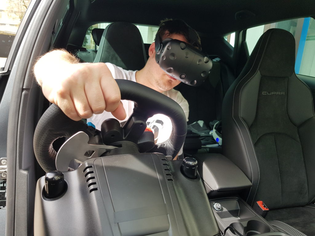 Virtual Reality in Auto Seat Cupra R eingebaut für Kunde ASAG Basel